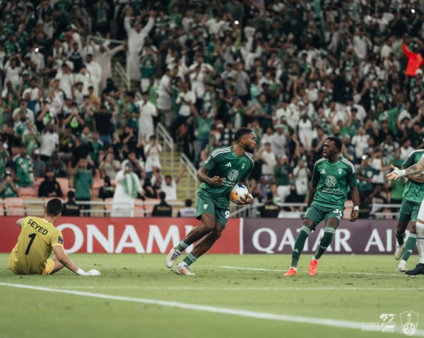 Ivan Toney's two penalties salvaged a point for the hosts, who faced a resilient 10-man Esteghlal in the closing stages.