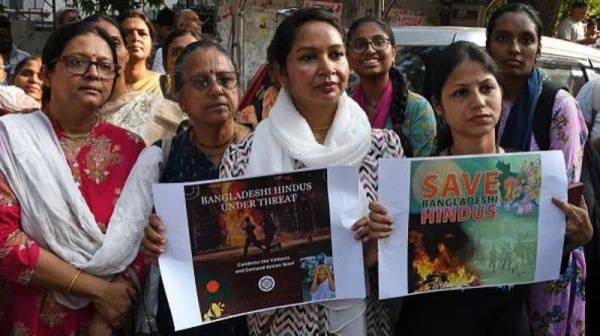 Hindu organizations in India have held protests against the alleged ill-treatment of minorities in Bangladesh