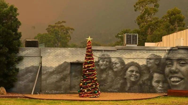 Authorities have warned that conditions in the coming days could mirror Australia's worst fire seasons on record