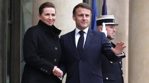 Mette Frederiksen met President Macron during the second stop of her trip around Europe on Tuesday