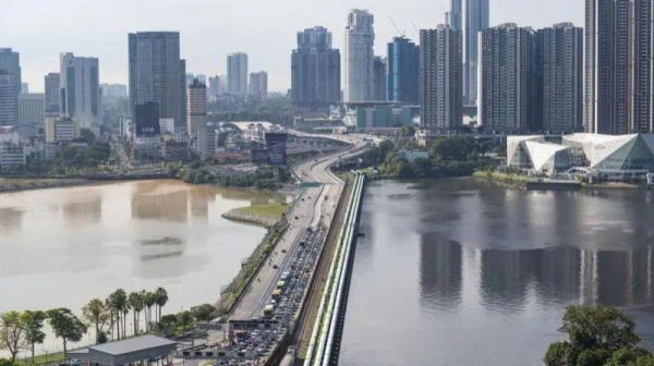 Johor Bahru lies on Malaysia's end of a one-kilometre border crossing to Singapore and is popular among budget shoppers