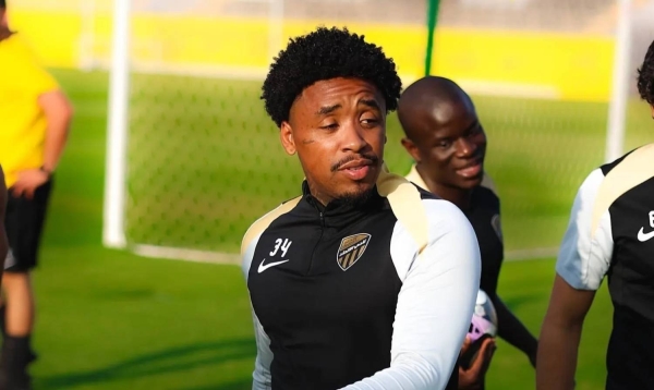 Al-Ittihad’s Steven Bergwijn sidelined after home injury