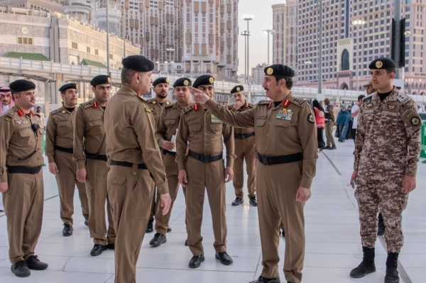 Director General of Public Security Lt. Gen. Mohammed Al-Bassami inspects the readiness of the security and traffic forces participating in the implementation of the Umrah security plan during Ramadan in Makkah on Wednesday.
