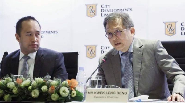 Kwek Leng Beng (right) and Sherman Kwek at a news conference in 2019