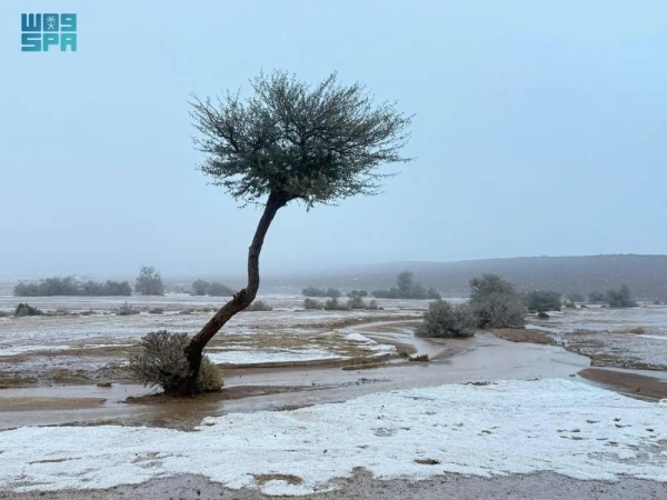 يحذر الدفاع المدني من الاحتياط وسط توقعات المطر في معظم المناطق السعودية حتى يوم الجمعة
