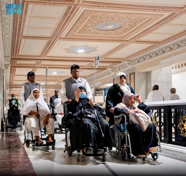 Number of electric golf carts in Grand Mosque doubled to 400 in Ramadan