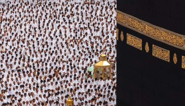 Grand Mosque receives record number of Umrah pilgrims on Wednesday
