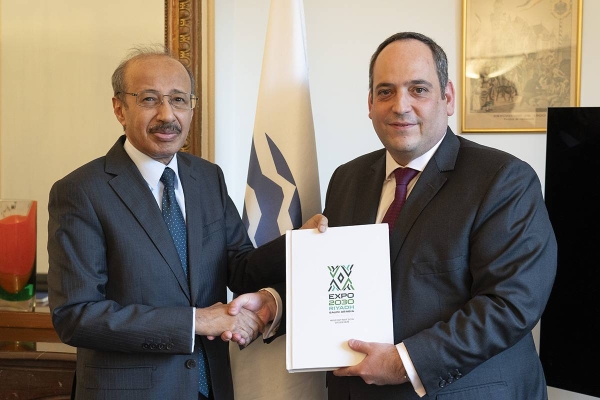 Saudi Arabia’s Ambassador to France, Fahad Al-Ruwaily presents the Registration Dossier for World Expo 2030 Riyadh to BIE Secretary General Dimitri Kerkentzes.