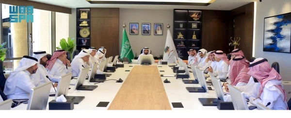 Minister of Hajj and Umrah Dr. Tawfiq Al-Rabiah addressing the meeting of Hajj service providing companies and establishments in Makkah on Monday.

