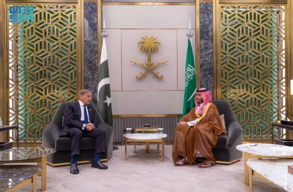 Crown Prince and Prime Minister Mohammed bin Salman holds talks with Prime Minister of Pakistan Muhammad Shehbaz Sharif at Al-Salam Palace in Jeddah on Thursday.