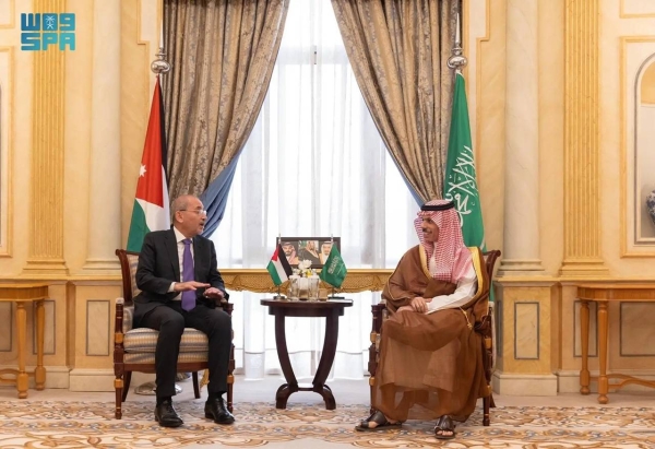 Saudi Minister of Foreign Affairs Prince Faisal bin Farhan holds talks with Jordanian Deputy Prime Minister and Minister of Foreign Affairs and Expatriates Ayman Safadi in Riyadh on Wednesday.
