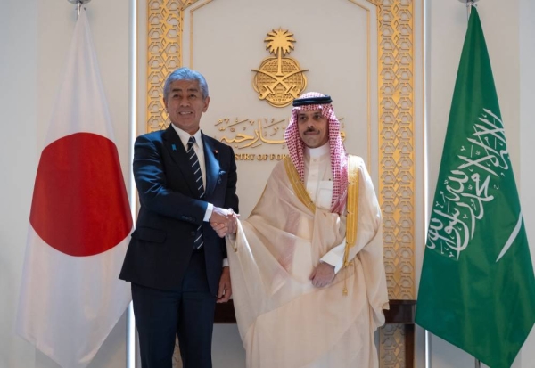 Saudi FM receives Japanese counterpart Iwaya Takeshi