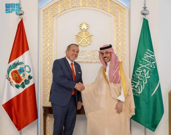 Saudi Minister of Foreign Affairs Prince Faisal bin Farhan receives his Peruvian counterpart Elmer Schialer in Riyadh on Thursday.
