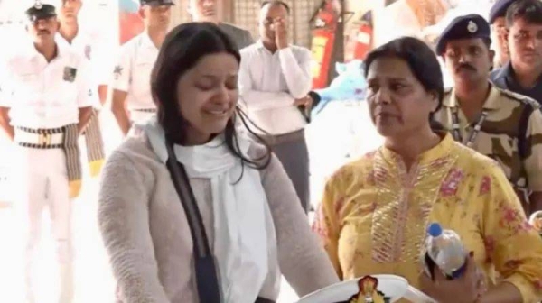 Himanshi Narwal (left) bid an emotional farewell to her husband, who was killed in the Pahalgam attack