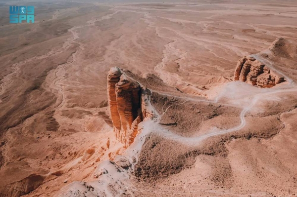 The Edge of the World: A majestic desert landmark near Riyadh