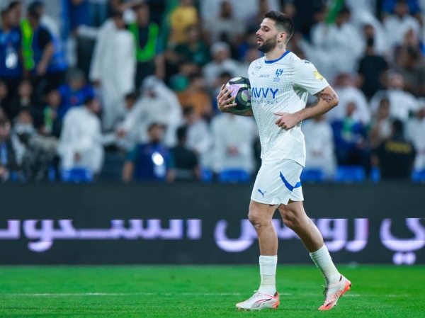 Al Hilal survive Al Fateh scare to stay second in Pro League