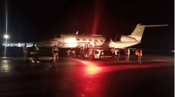The presidential jet's landing gear malfunctioned, authorities say