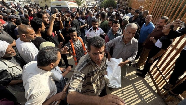 At least 30 killed as Israeli forces open fire on Gaza civilians waiting for aid