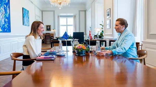 Roberta Metsola (left) holding a bilateral meeting with Mette Frederiksen (right).European Union, 2025
