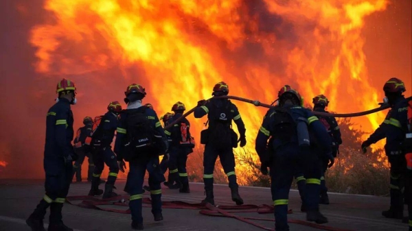 More than 100 firefighters battle major wildfire on the Greek island of Chios