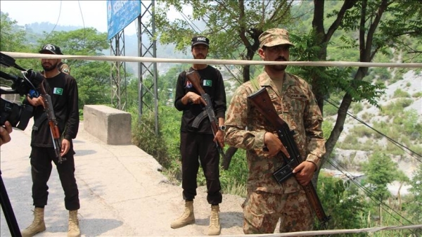 13 Pakistani soldiers killed in suicide bombing near Afghan border