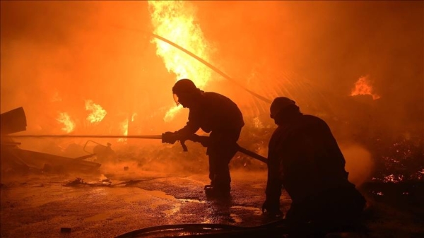 Fire at Telecom Egypt building injures 14, disrupts internet and mobile services