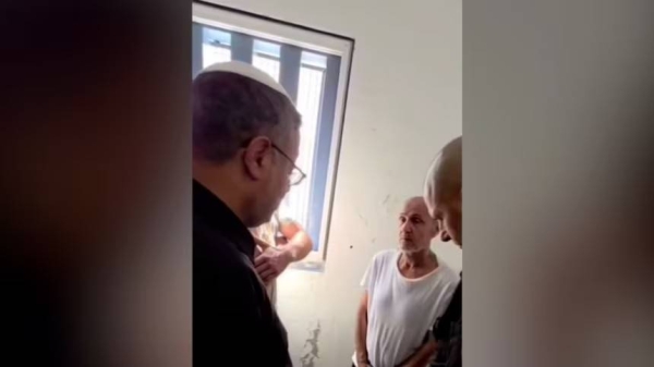 The encounter between the two took place earlier this week at the jail where Marwan Barghouti is being held.