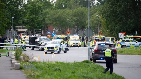 Police on scene outside a mosque after a shooting in Örebro, 15 August, 2025