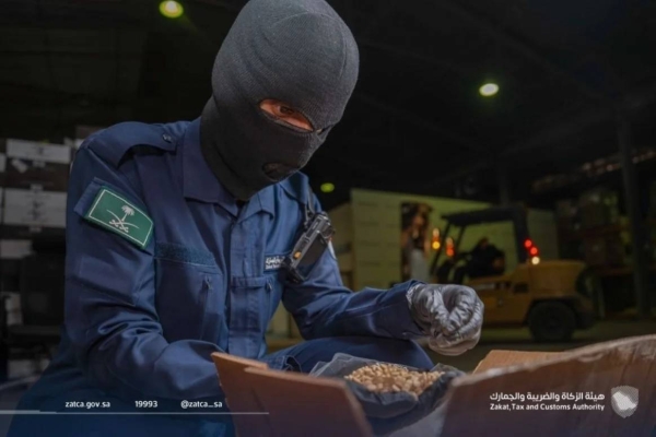 The Zakat, Tax, and Customs Authority revealed the seizure of 1,302 smuggling cases at land, sea, and air customs ports across the Kingdom within one week.

