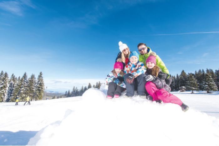 Several ski resorts offer ski slopes that are suitable for beginners and children as well as experienced skiers