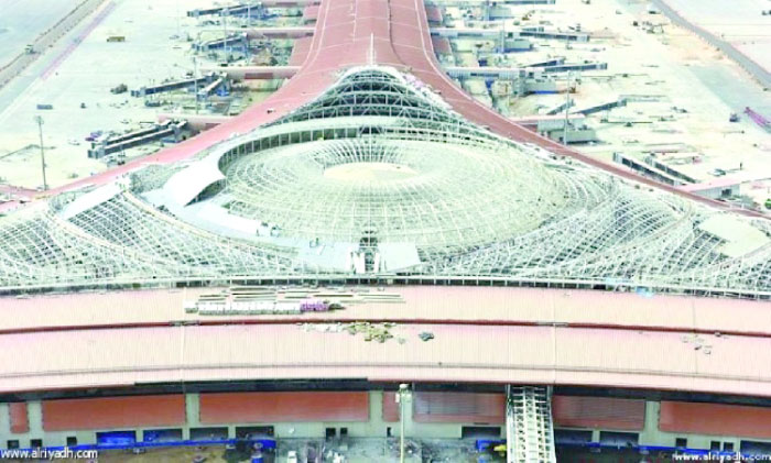 The new airport has an advance system of luggage delivery with a total length of 33 kilometers of the conveyor belts. The four-level parking space can accommodate 8,200 vehicles. Its long-term parking can accommodate more than 4,300 vehicles.