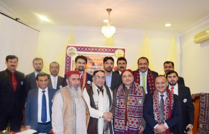 Pakistan Ambassador Manzoor Ul Haq with ICSF members.