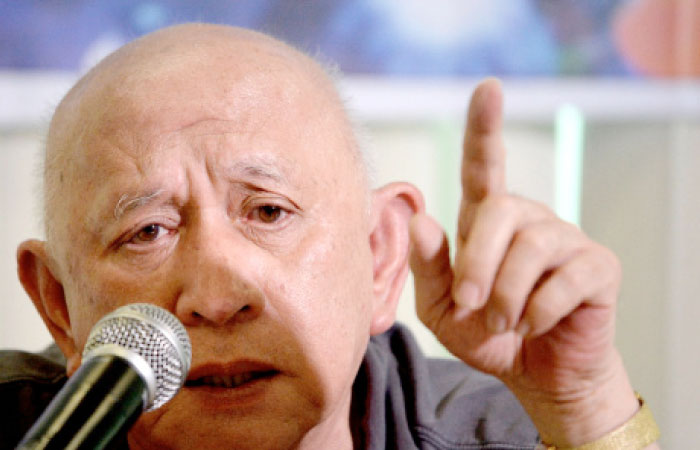 National Democratic Front of the Philippines (NDFP) negotiating panel Fidel Agcaoili gestures during a press conference in Manila in this June 2, 2016 file photo. — AFP