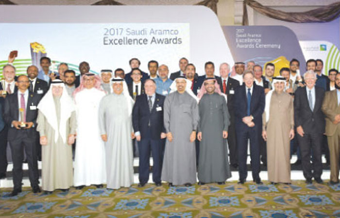 Saudi Aramco 2017 Excellence Awards recipients posing with Saudi Aramco Board of Directors and Company management. — Courtesy photo