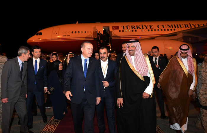 Erdogan visits Prophet’s Mosque