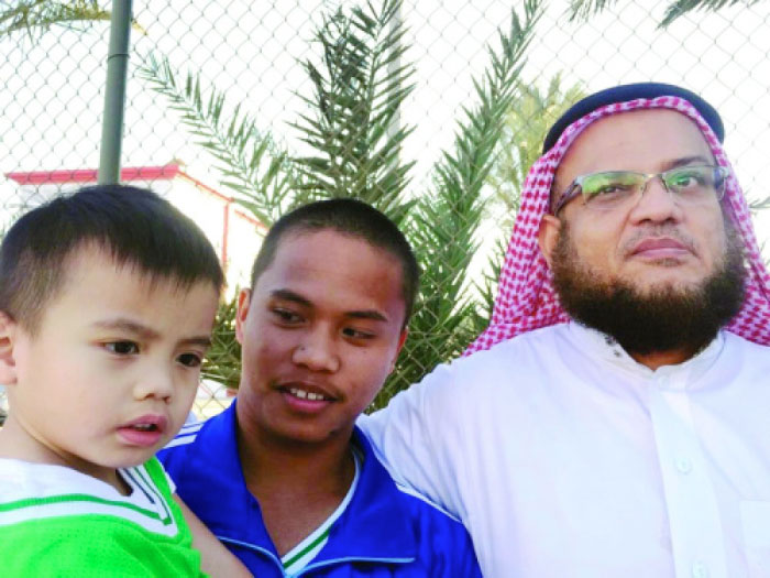 The missing teacher (right). — Okaz photo