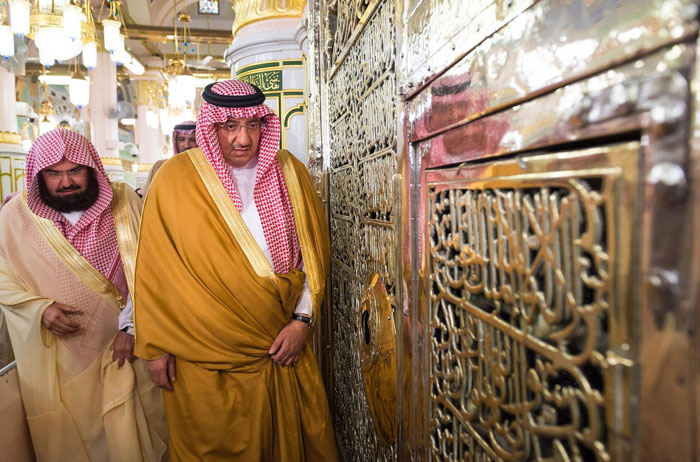 Crown Prince visits Prophet’s Mosque