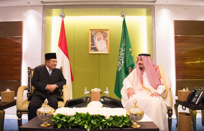 King meets Indonesian vice president