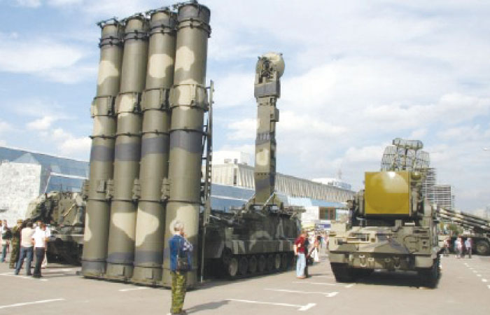 With a range of up to 200 kilometers (125 miles) the S-300 is capable of simultaneously tracking and striking multiple targets. — File photo