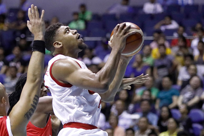 Star's Tony Mitchell powers his way to the basket in a PBA Commissioner's Cup road game against the GlobalPort Batang Pier at the Mindanao Civic Center gym in Lanao del Norte Saturday night.