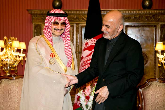 Prince-Alwaleed-Receives-Award-from-Afghanistan-President-March-2017