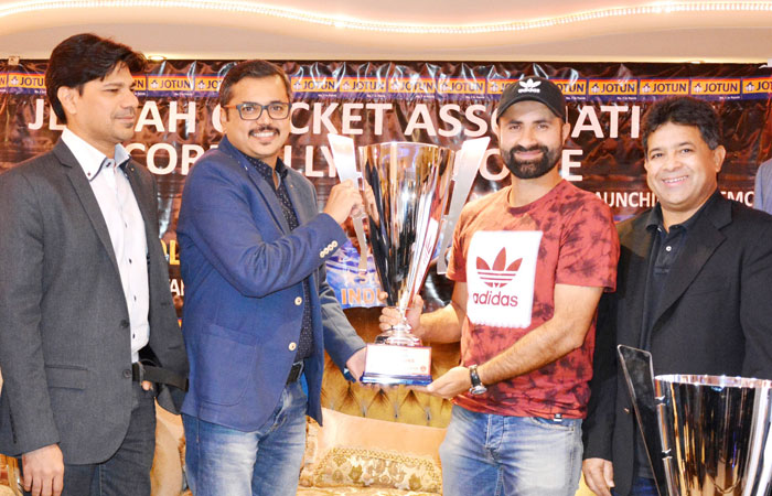 LtoR Hamid Rana, Aijaz Ahmed Khan, Faisal Karim, Parvez Rasool, Humayun Farooq, Muhammad Iqbal, Muzakkir Bukhari and Haroon Abdullah at the JCA’s Jotun Paints Saudi Cup unveiling.