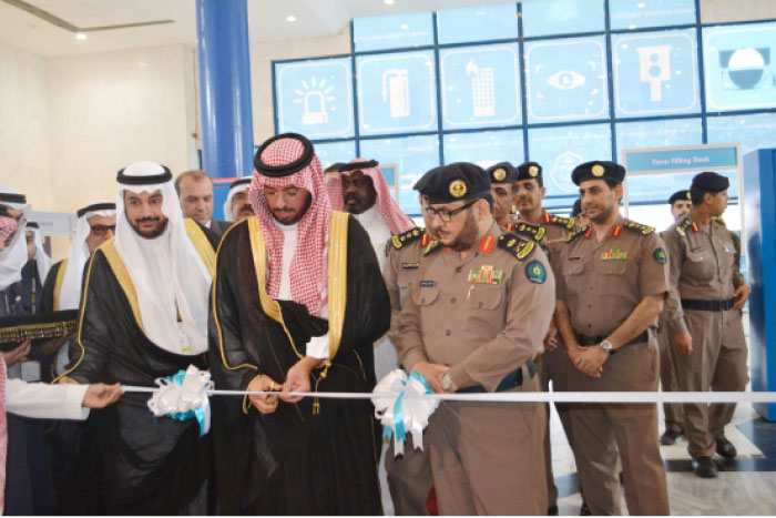 Deputy Governor of Makkah Region for Security Affairs Saud Bin Abdullah Bin Jalawi Al Saud cuts the ceremonial ribbon at the opening of Intersec Saudi Arabia on Tuesday in Jeddah