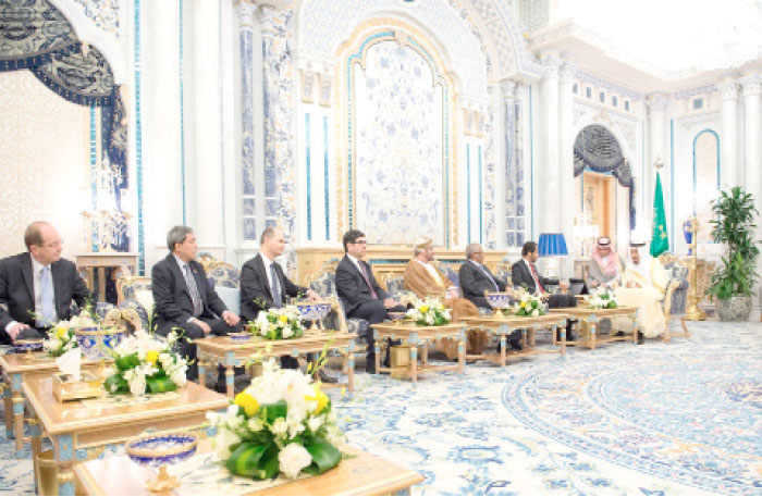 King receives dean of diplomatic corps and heads of groups